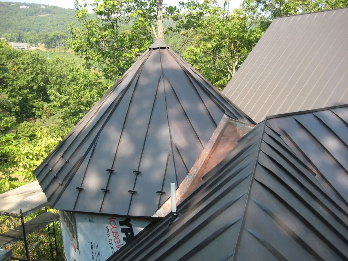 Professional Roof Tarp Installation by Craftsman Roofing in Dinuba